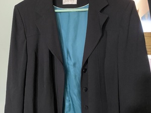 Ann Harvey immaculate ladies 3 piece black suit in Yarmouth