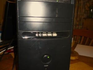 Desktop PC - Windows in Sandown