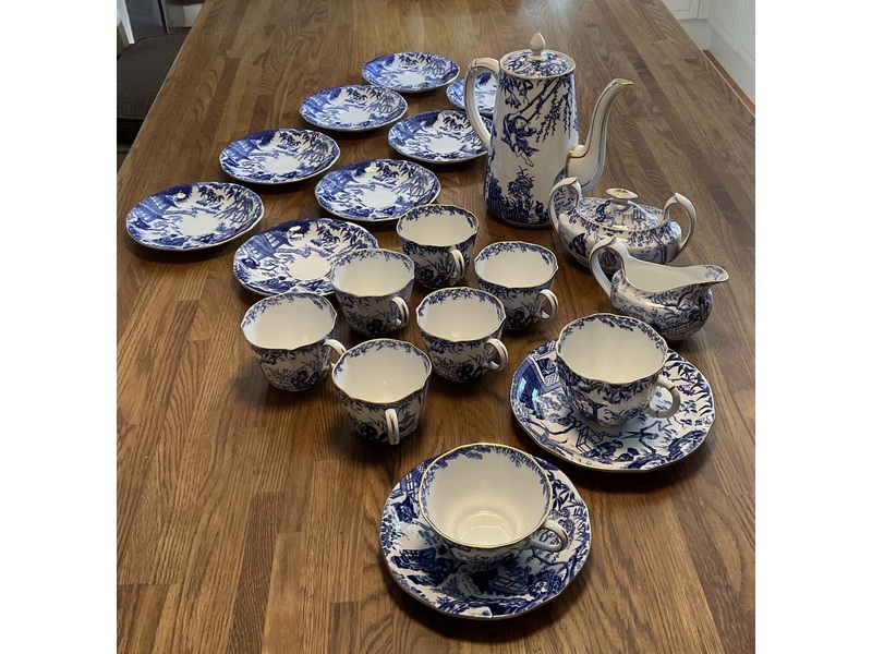 Vintage RCD “Mikado” china coffee pot and related pieces - REDUCED TO SELL in Ryde