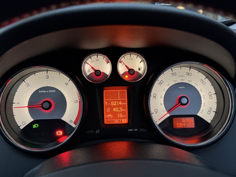 Peugeot 308 Newport