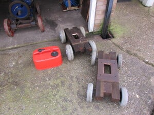 OUTBOARD FUEL TANK - STATIONARY ENGINE TROLLY in Ryde