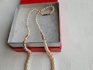 Vintage CIRO Single Strand Graduated Pearls 17 inch Long with 9Cct Gold Clasp in Freshwater
