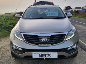 KIA SPORTAGE 3 CRDI 2012 - 62 PLATE IN BRONZE GOLD METALLIC WITH FULL BLACK LEATHER TRIM.