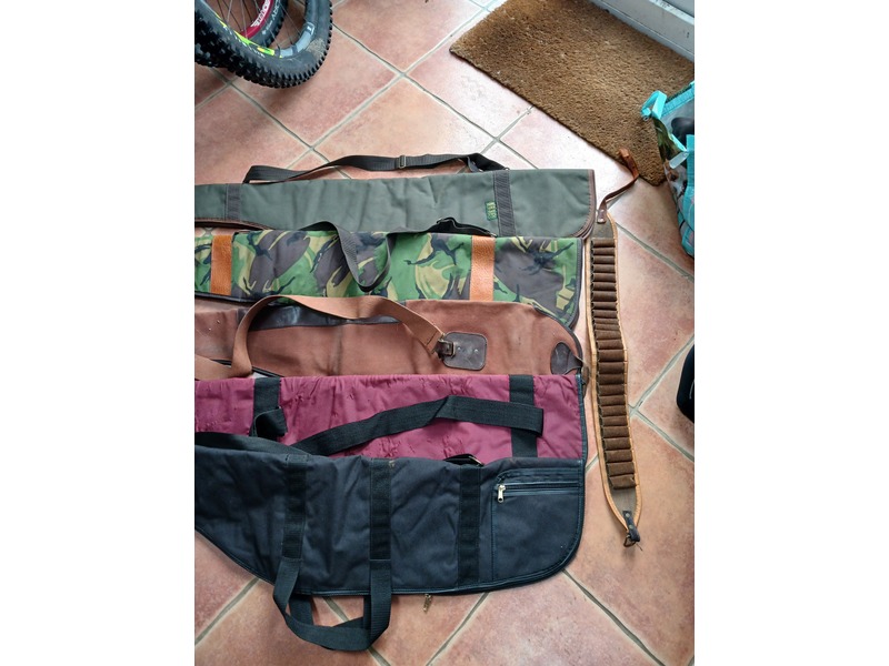 GUN SLIPS - CARTRIDGE BELT - FIELD CHAIR in Ryde