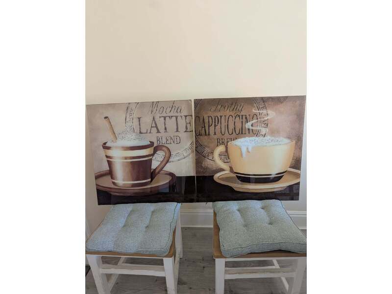 pair of glass pictures for home - dining room or hall. in Sandown
