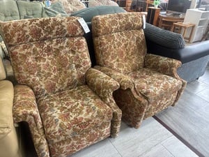 Parker knoll floral manual armchairs  in Newport