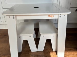 Toddler table, with 2 x bench seats