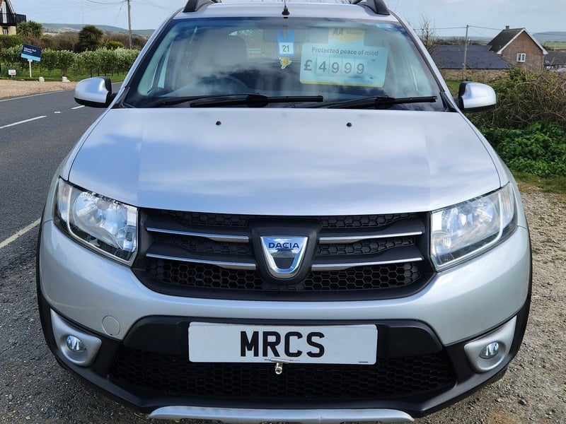 DACIA SANDERO STEPWAY 0.9 TCe LAUREATE 2015 VERY LOW MILEAGE