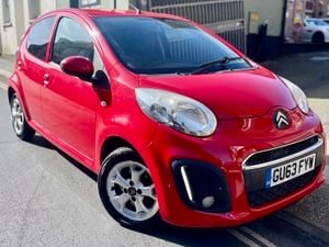 **DEPOSIT TAKEN Late 2013 Citroen c1 VTi 1.0l Petrol 5dr Hatchback Finished in Metallic Red