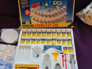 Discovery World Chemistry Set in Seaview