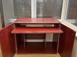 Compact Computer Desk Cabinet / Hideaway Workstation in Ryde