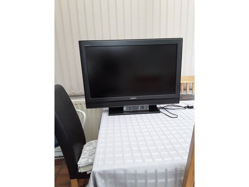 32" Sony Bravia LCD Digital Colour TV in Cowes
