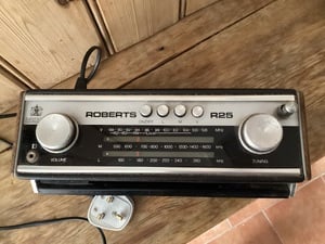 Vintage ROBERTS RADIO R25  Working  in Cowes