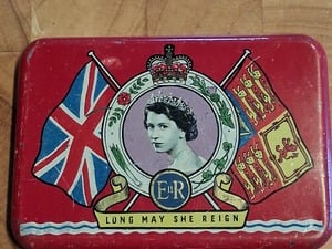 OXO Commemorate Tin in Newport