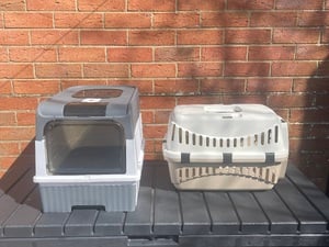Litter tray and carrier  in Sandown For Sale