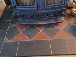 "DORSET WOOLLISCROFT" RED & BLACK VICTORIAN STYLE  FLOOR TILES in Ventnor