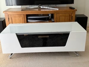 White television TV stand in VGC in Ryde