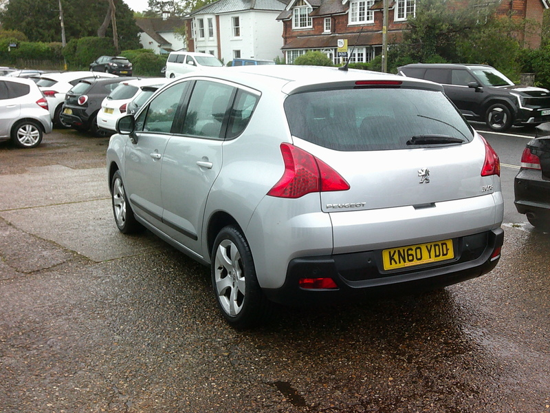 2010/60 Peugeot 3008 1.6 HDi Sport £2,395