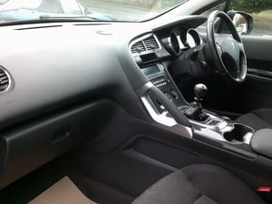 2010/60 Peugeot 3008 1.6 HDi Sport £2,395