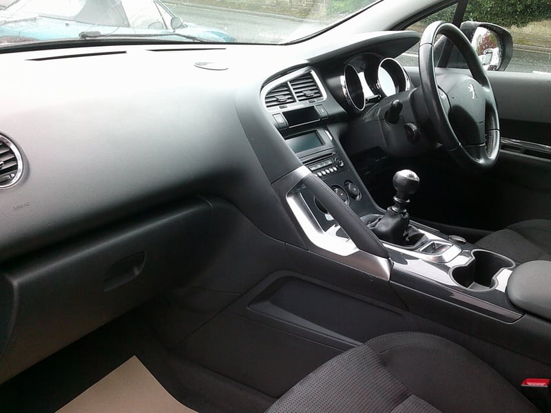 2010/60 Peugeot 3008 1.6 HDi Sport £2,395