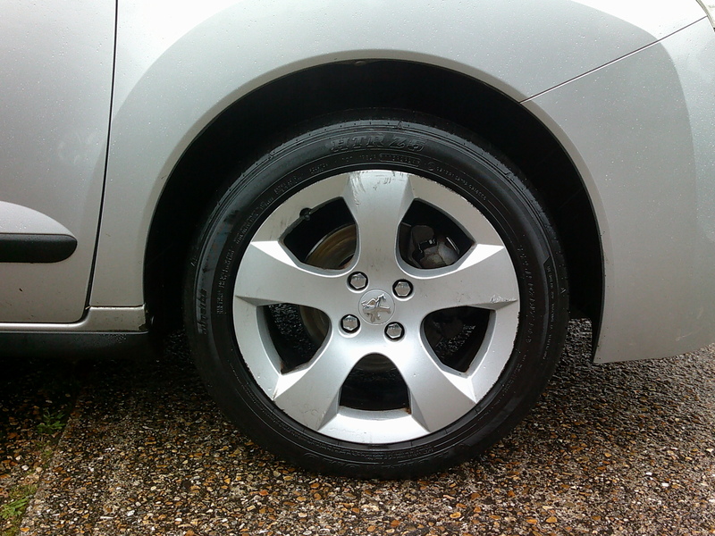 2010/60 Peugeot 3008 1.6 HDi Sport £2,395