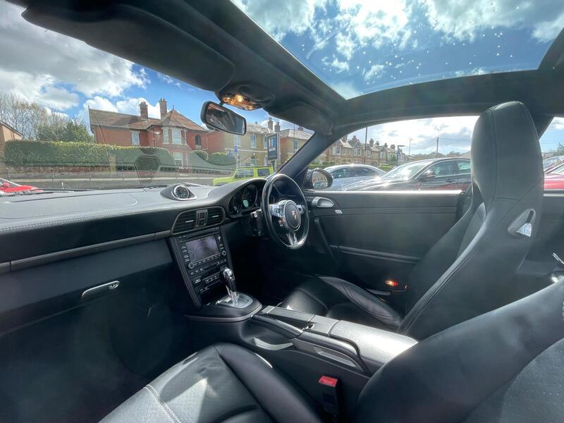 2011 PORSCHE 911 997.2 TARGA 4 PDK - HIGH SPECIFICATION
