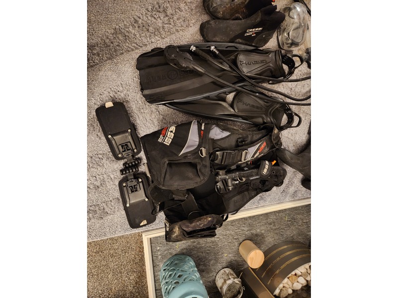 Scuba gear