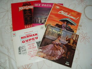 5 Musical Vinyl LPs. in Shanklin
