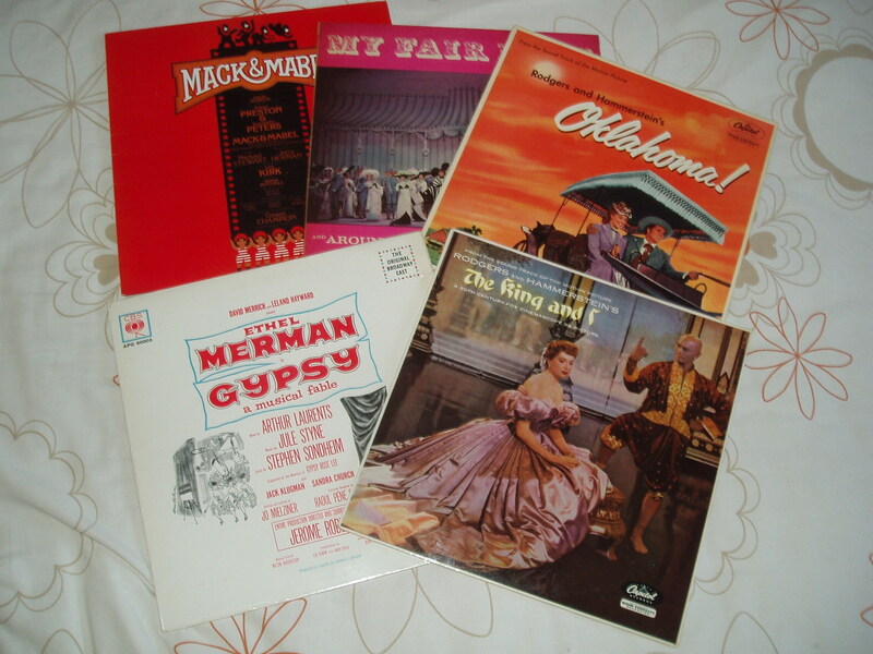 5 Musical Vinyl LPs. in Shanklin