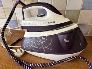 Philips ECO Steamglide Steam Iron Generator Irons in Shanklin