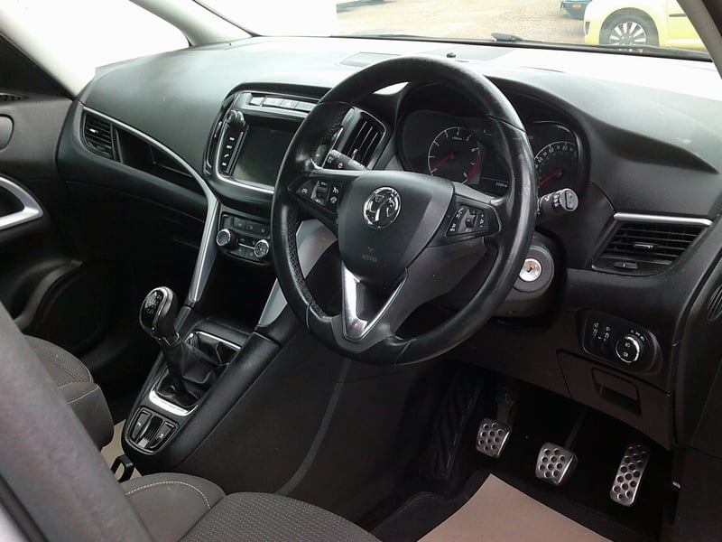 2016/66 Vauxhall Zafira  Tourer  £5,995