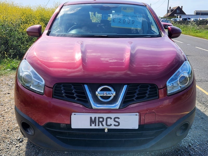 NISSAN QASHQAI ACENTA 2013 1.5 DIESEL SUV IN MAGNETIC RED