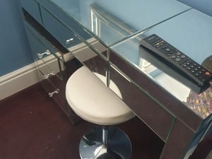 Glass dressing table / stool / in Newport