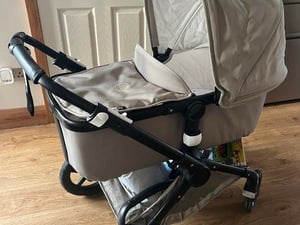 Bugaboo Fox Pram in Freshwater