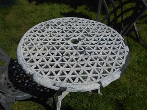Round white  metal garden table + 2 chairs slightly damaged Garden Furniture in Newport