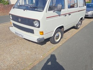 VW caravelle 78 ps 1984 1915cc in Newport