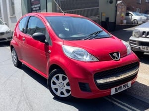 20k Miles Peugeot 107 Urban 1.0l Petrol 3dr Hatchback Finished in Scarlet Red