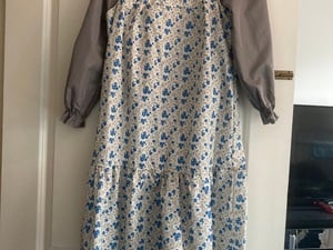 Girls Victorian costume aged 9-10 in Bembridge
