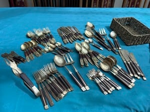 Vintage Thai Teak-Handled Cutlery Set – Large Mid-Century Collection in Bembridge