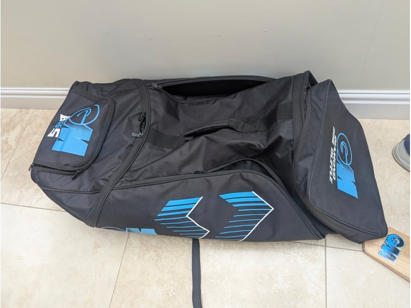 Cricket gear for sale teenager age