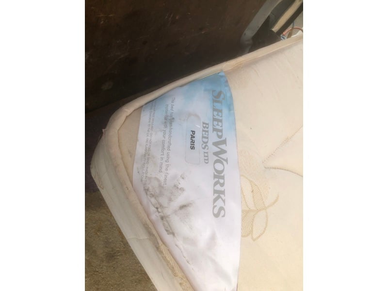 Single mattress  Matresses