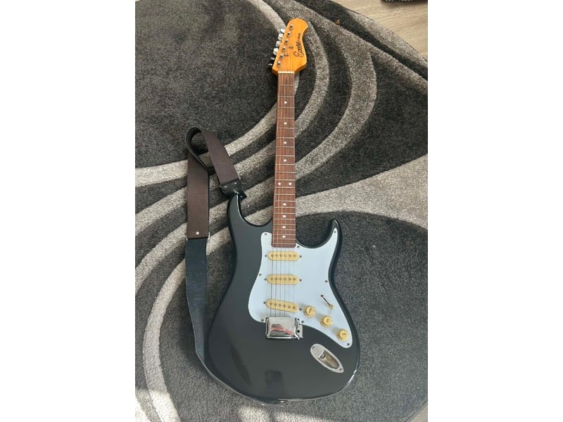 Encore coaster electric guitar  in Newport