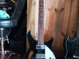Gear 4 Music Santa ana electric guitar. in Shanklin