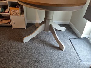 Dining table £30 in Ryde