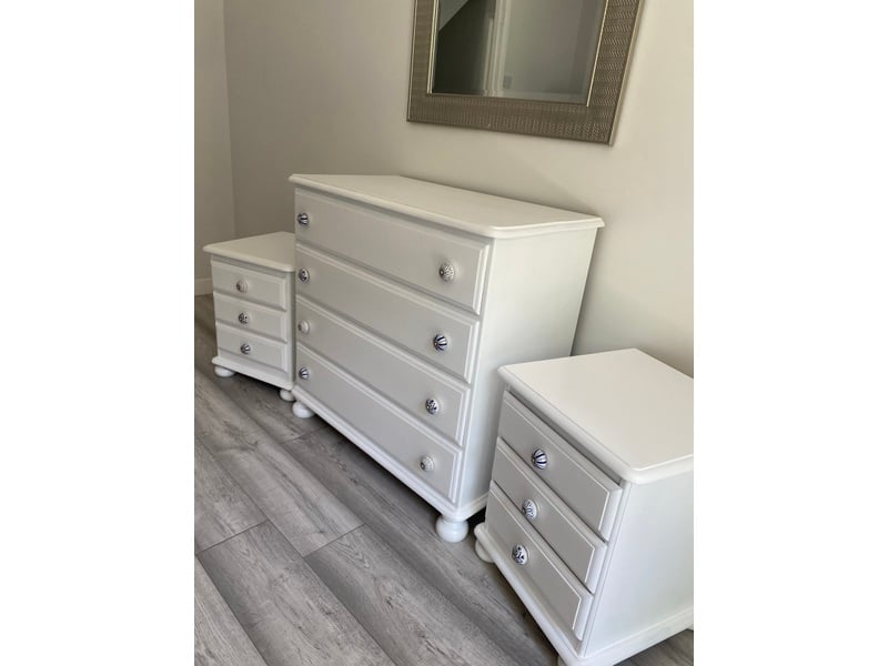 Bedroom furniture set in Ryde