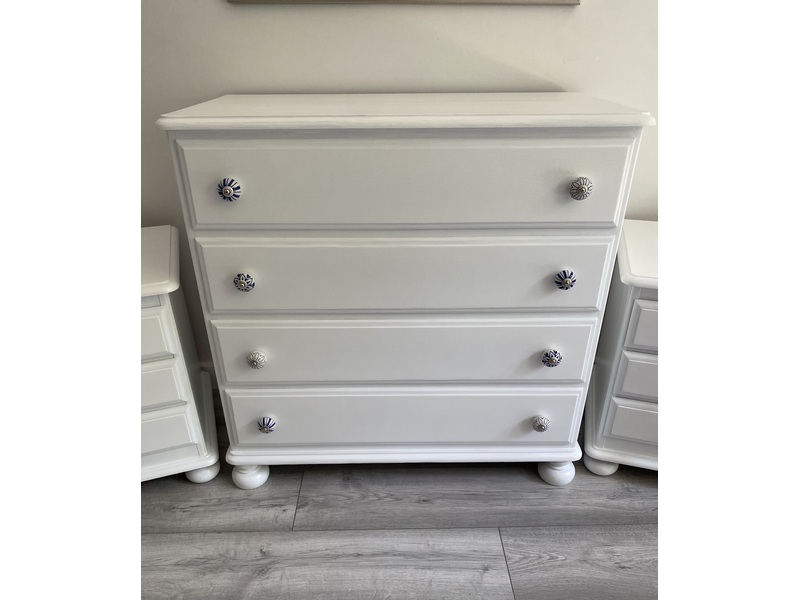 Bedroom furniture set in Ryde