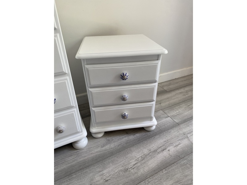 Bedroom furniture set in Ryde