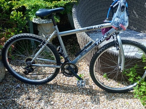 Mens bicycle 18 speed in Ryde