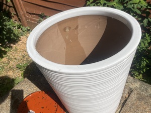 Large White garden Pot Bizarre Bazaar in Newport