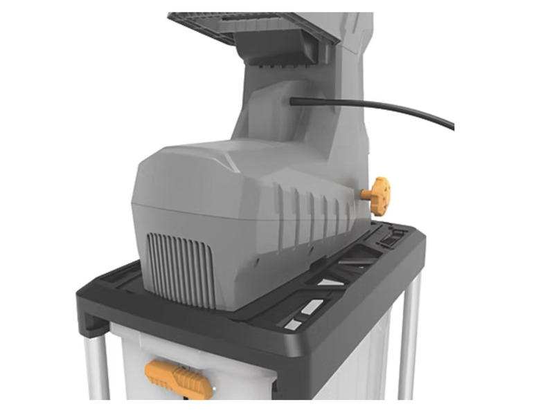 Not a pressure washer or blower but a barely used TITAN GARDEN SHREDDER! Pressure Washers and Leaf Blowers in Cowes